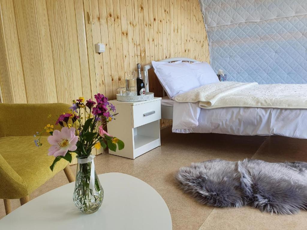 Sunrise Glamping Retreat Hotel Galesu Exterior photo
